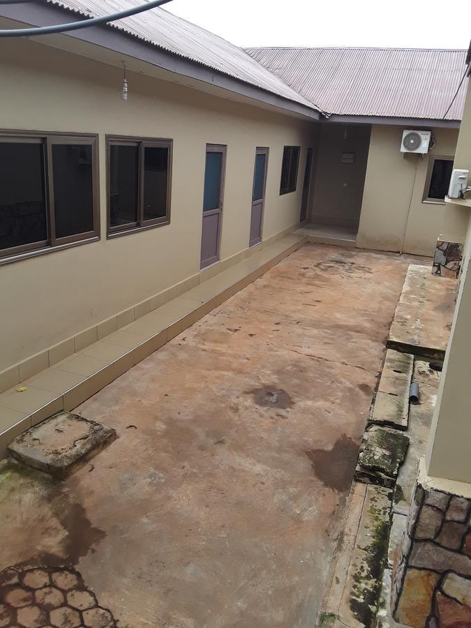 Bizay Hotel Sunyani Екстериор снимка